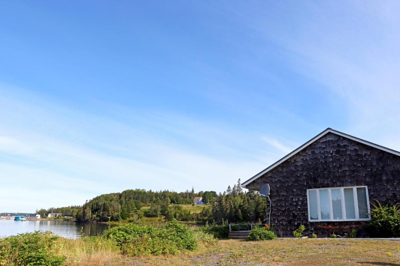 Friars Bay Inn & Cottages Welshpool Dış mekan fotoğraf