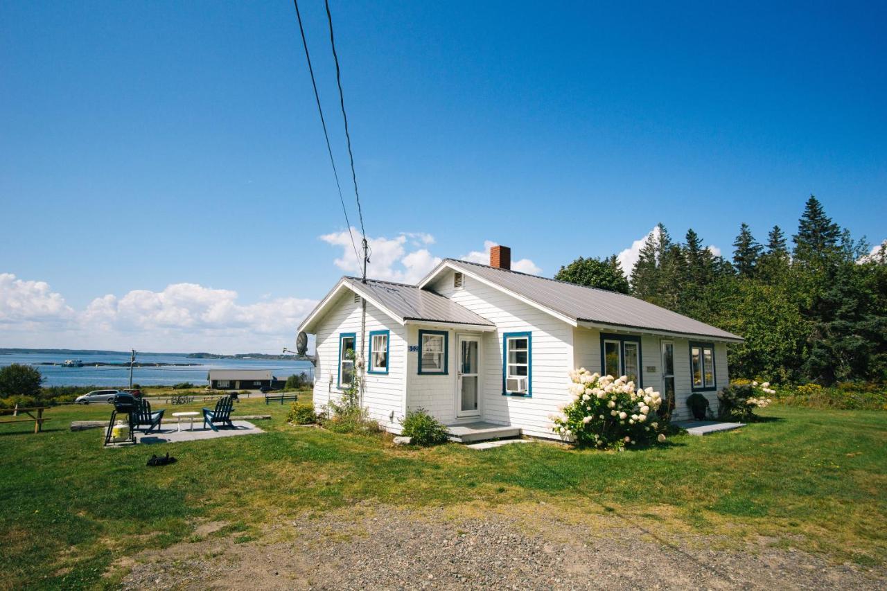 Friars Bay Inn & Cottages Welshpool Dış mekan fotoğraf