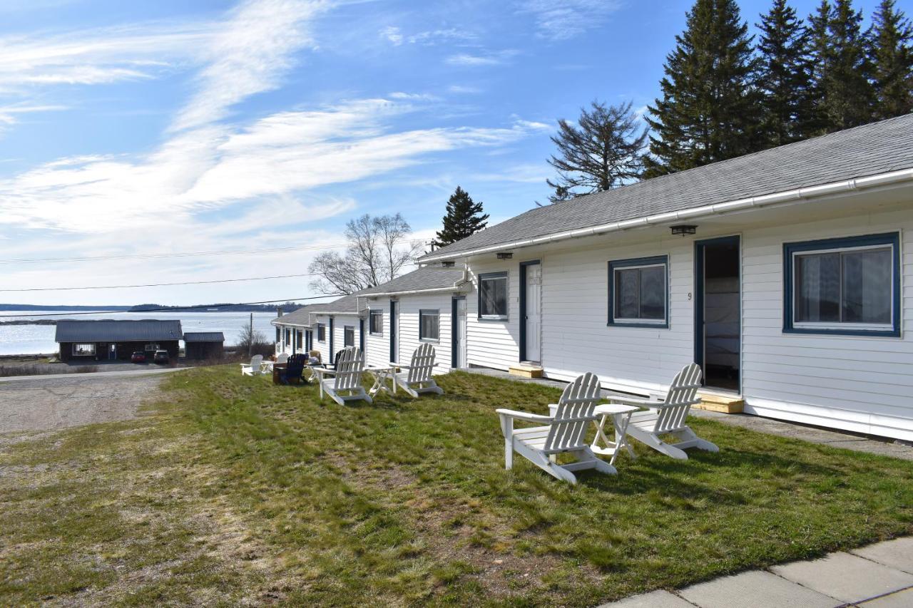 Friars Bay Inn & Cottages Welshpool Dış mekan fotoğraf
